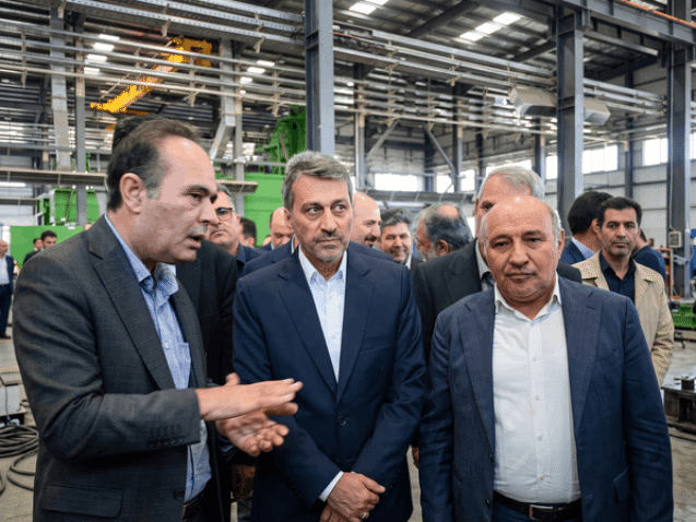 بازدید حسین فروزان از کارخانه تولید ترانسفورماتور نیرو ترانسفو صبا