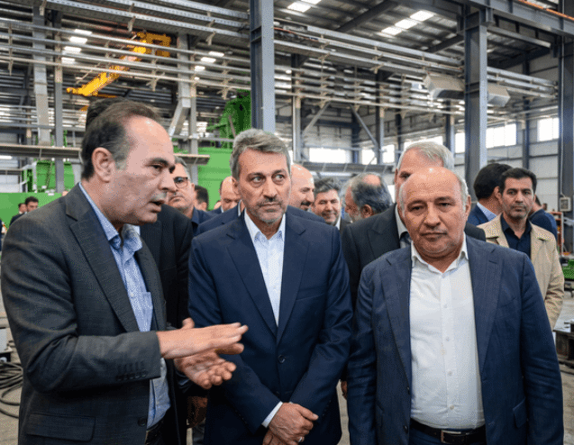 بازدید حسین فروزان از کارخانه تولید ترانسفورماتور نیرو ترانسفو صبا